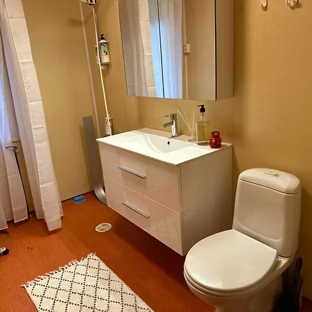 Appartement Trivelig Med Gratis Parkering Pa Stedet Forset