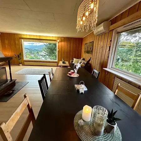 Trivelig Med Gratis Parkering Pa Stedet *