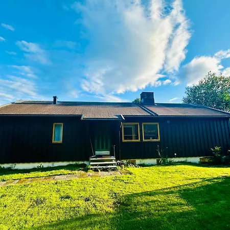 Appartement Trivelig Med Gratis Parkering Pa Stedet