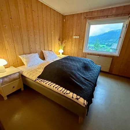 Appartement Trivelig Med Gratis Parkering Pa Stedet