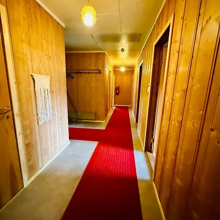 Appartement Trivelig Med Gratis Parkering Pa Stedet Forset