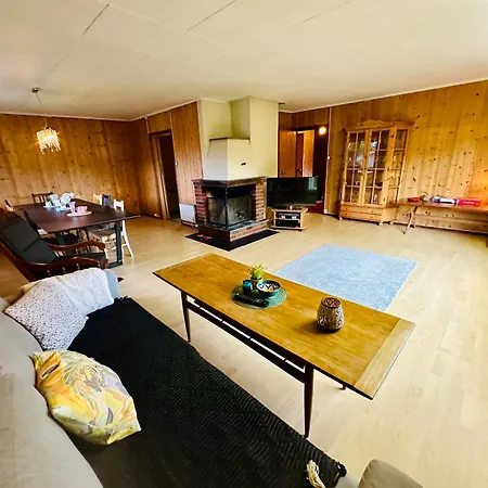 Trivelig Med Gratis Parkering Pa Stedet Appartement