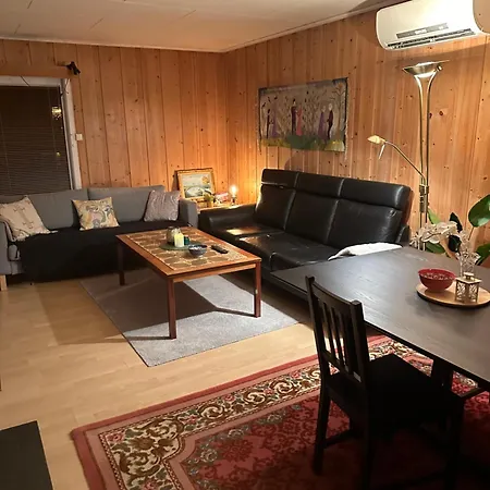 Trivelig Med Gratis Parkering Pa Stedet Appartement