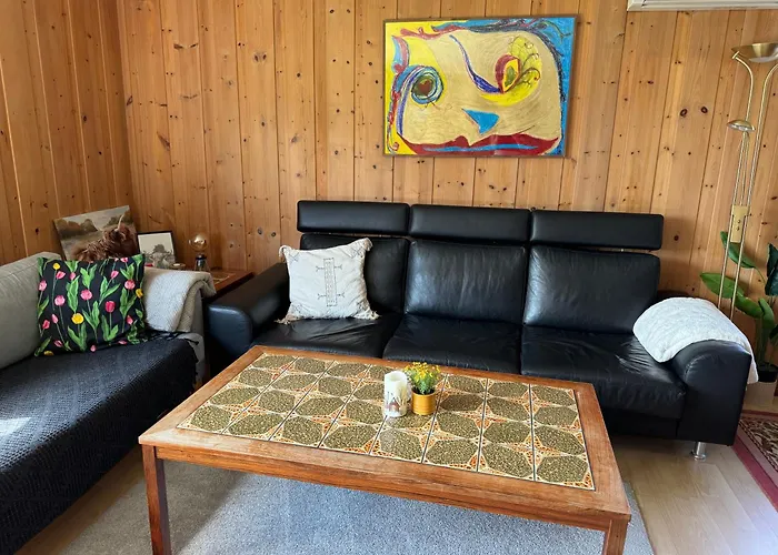 Trivelig Med Gratis Parkering Pa Stedet