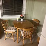 Trivelig Med Gratis Parkering Pa Stedet
