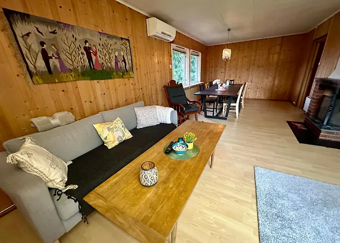 Trivelig Med Gratis Parkering Pa Stedet